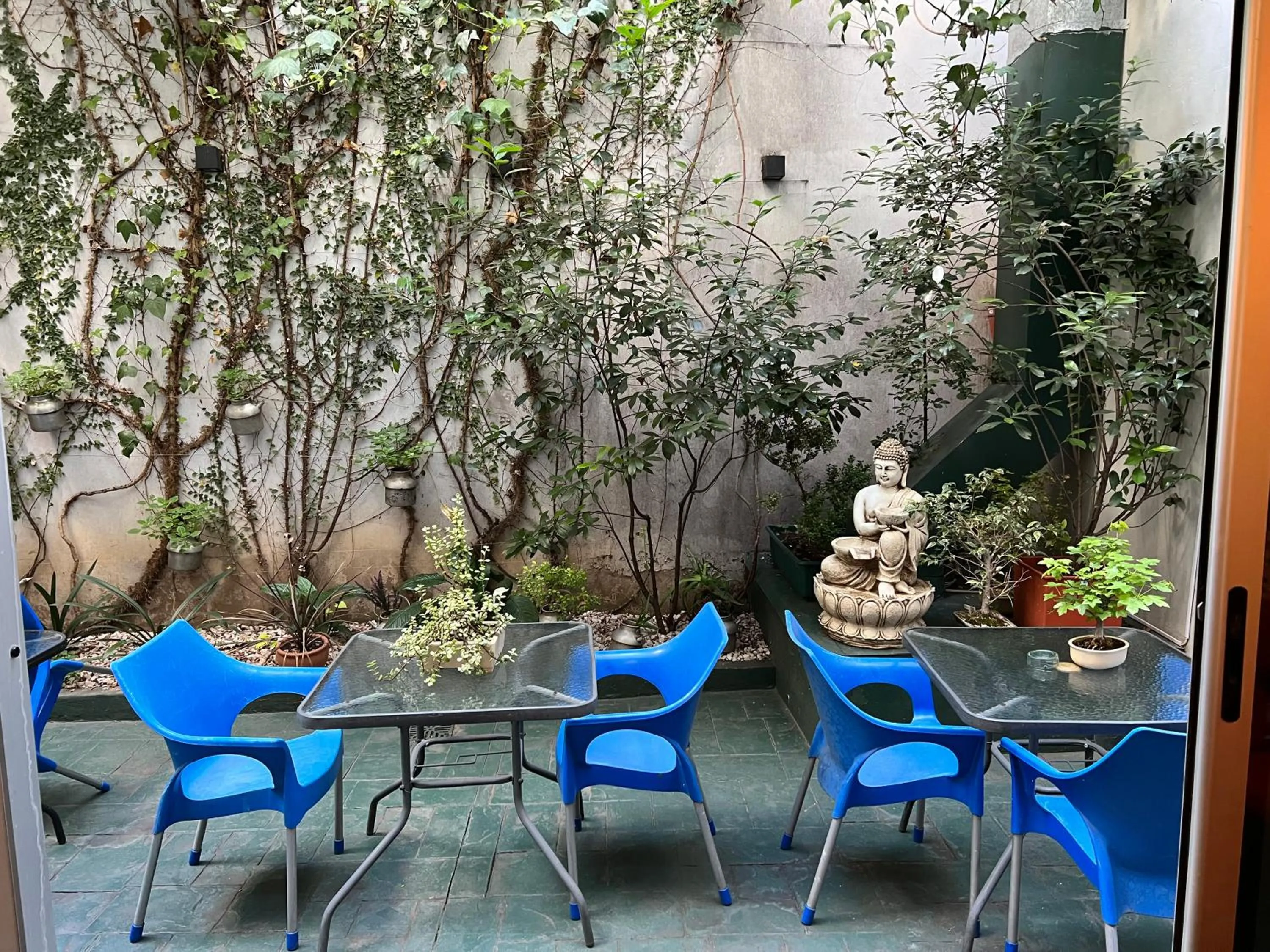 Patio in Bue Hotel