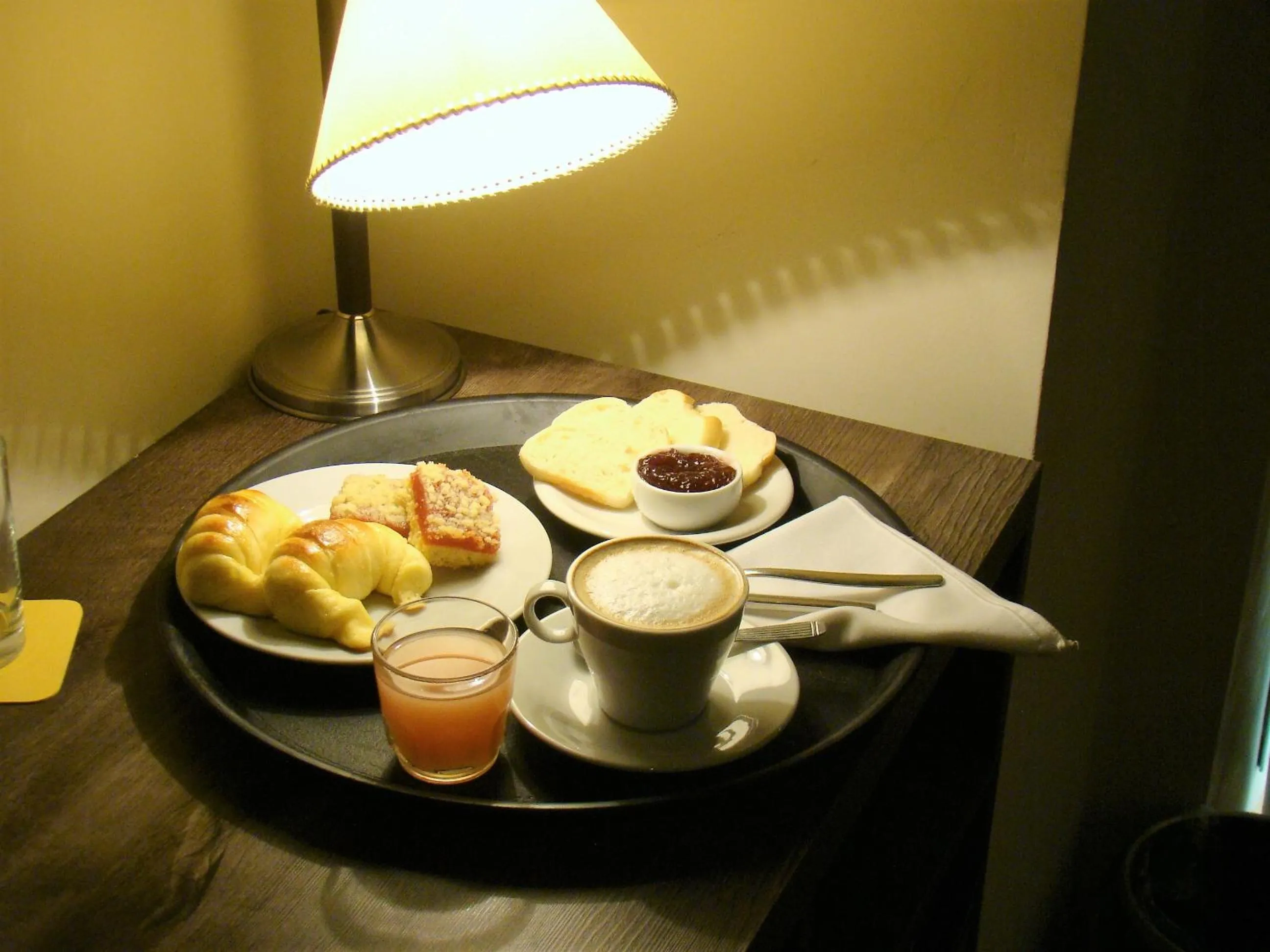 Food and drinks in Bue Hotel