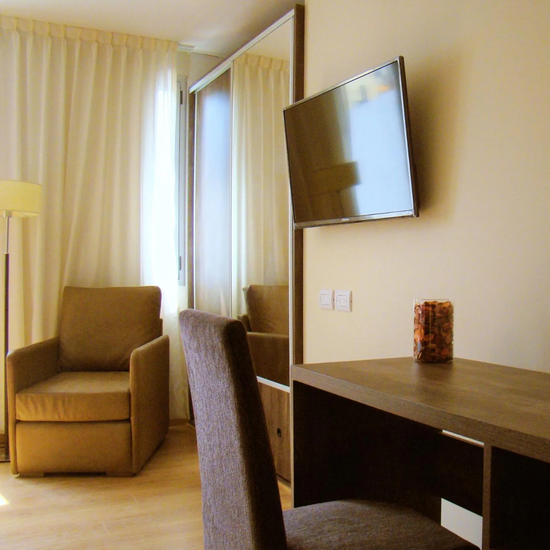 Area and facilities in Bue Hotel