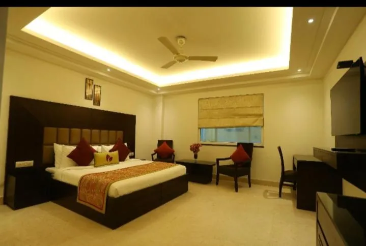 The Exotica Grandeur
