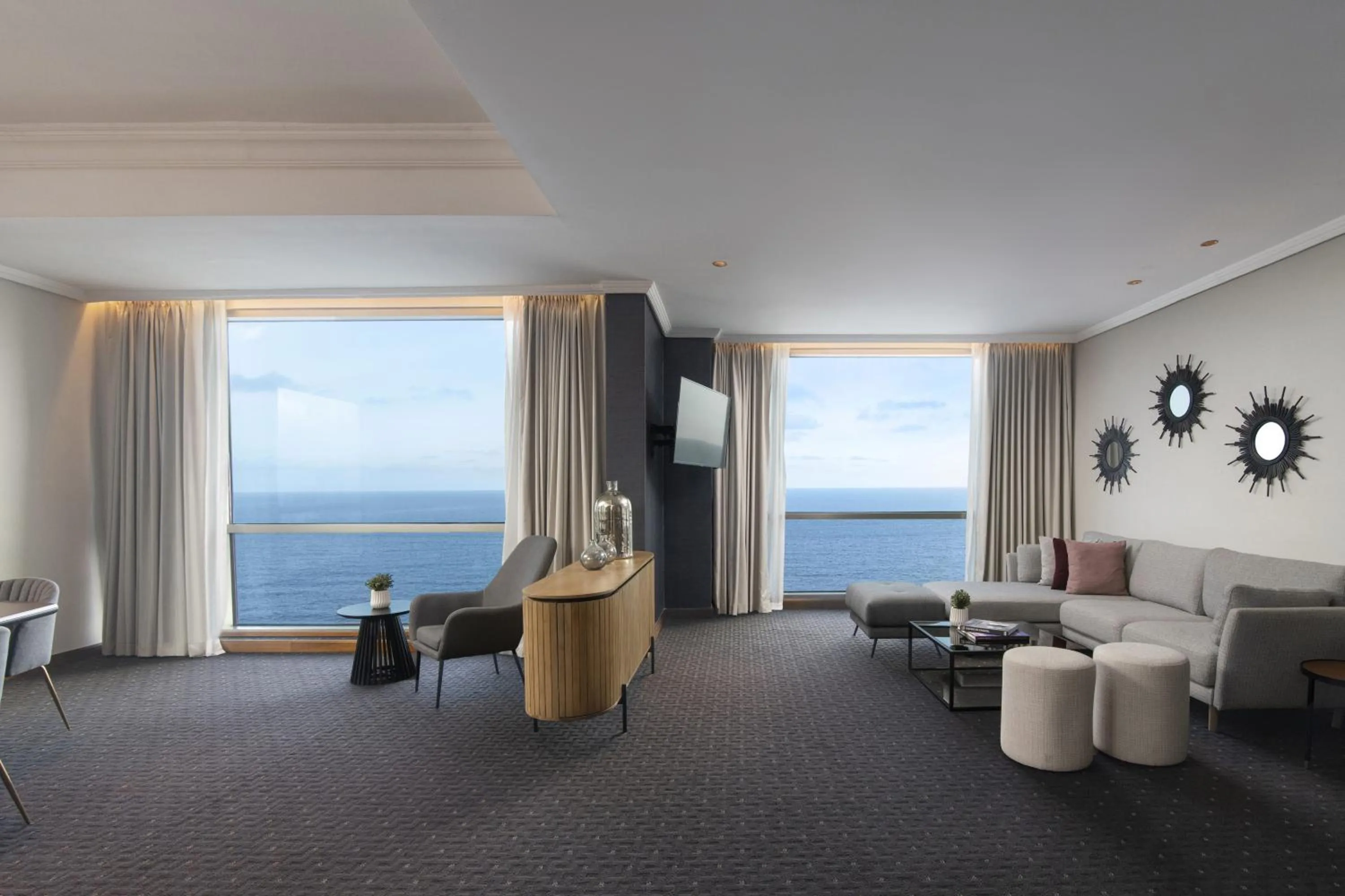 Photo of the whole room in Catalonia Santo Domingo