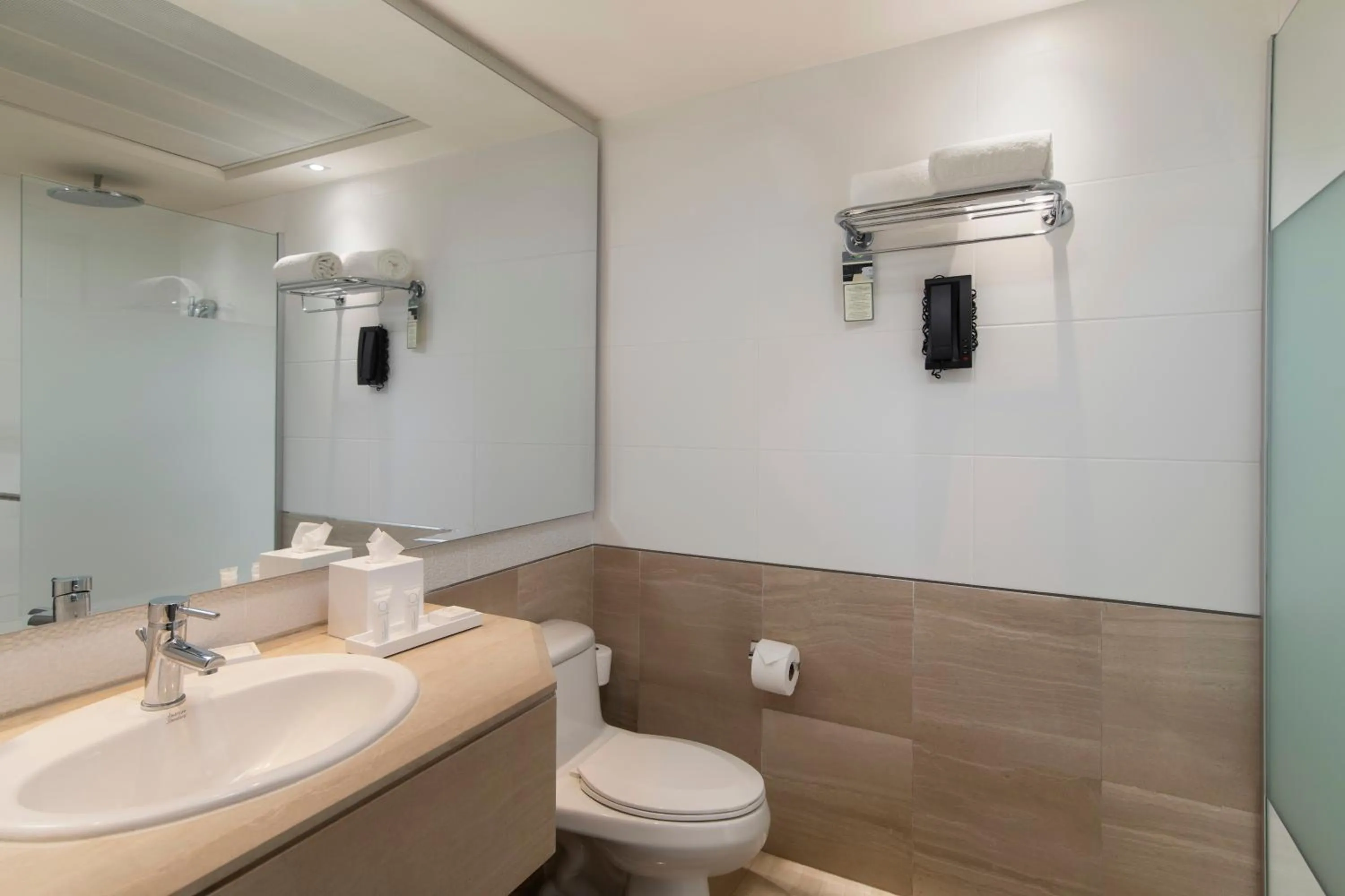 Bathroom in Catalonia Santo Domingo