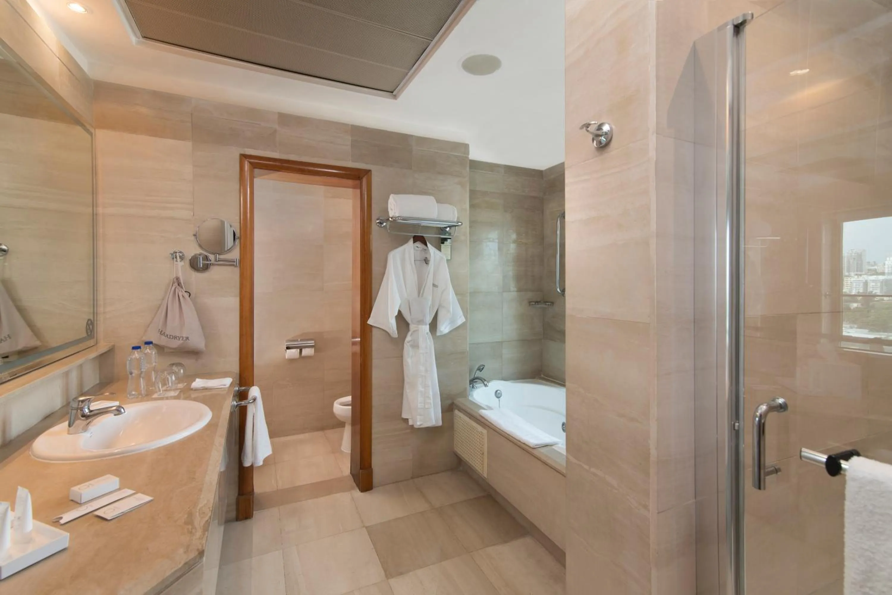 Shower in Catalonia Santo Domingo