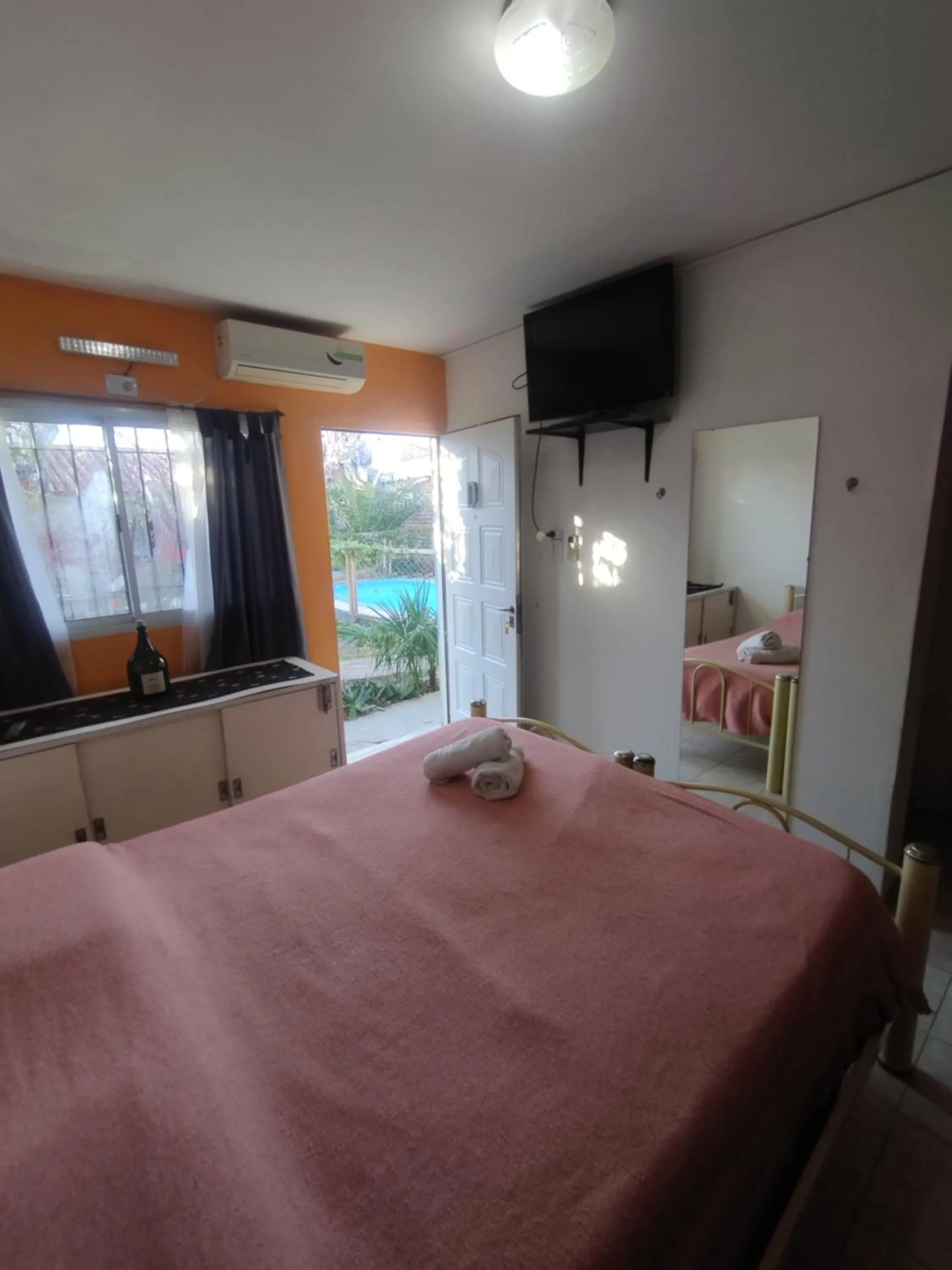 Photo of the whole room, Bed in Amukan Guest House