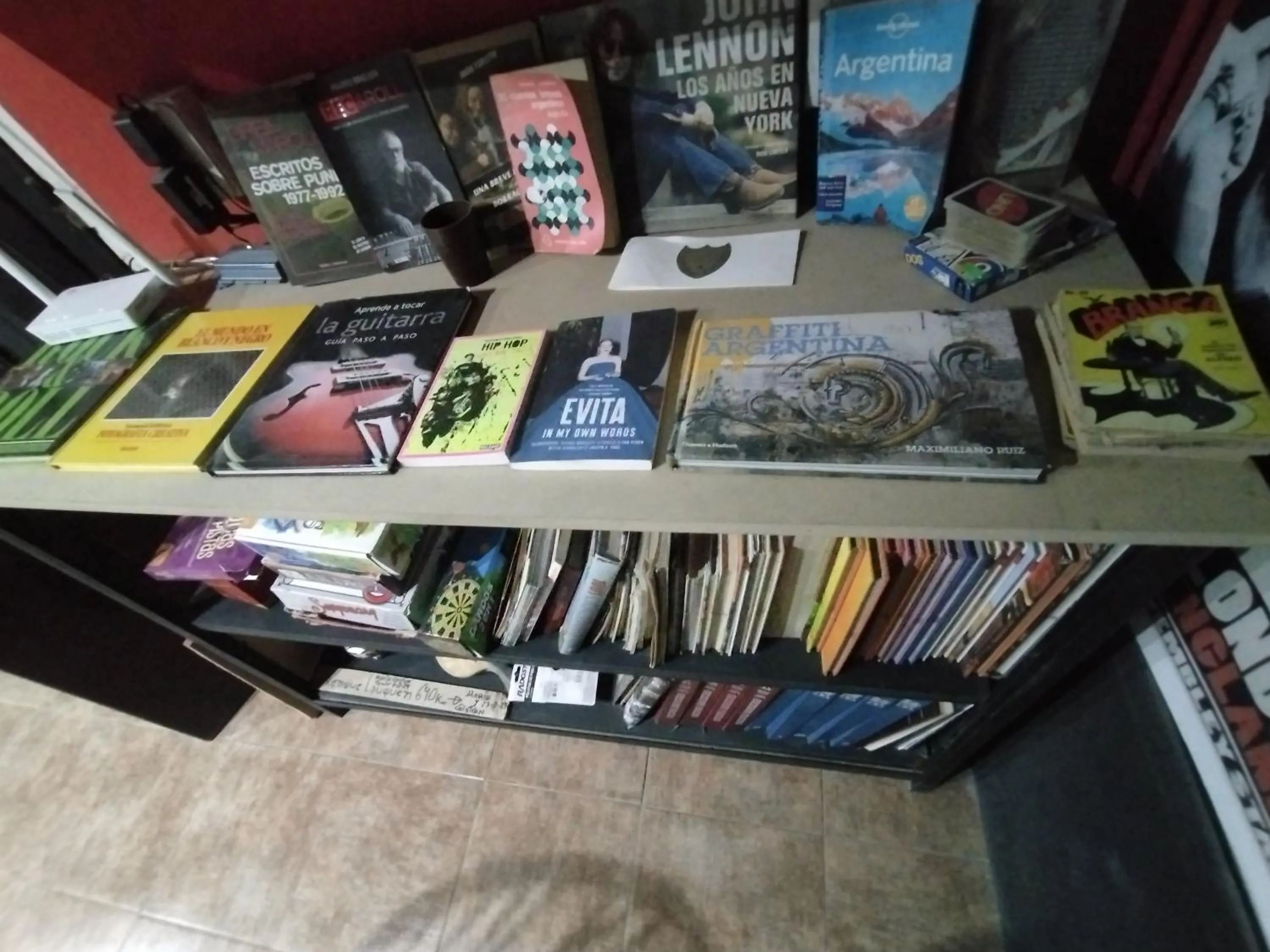 Library in Amukan Guest House