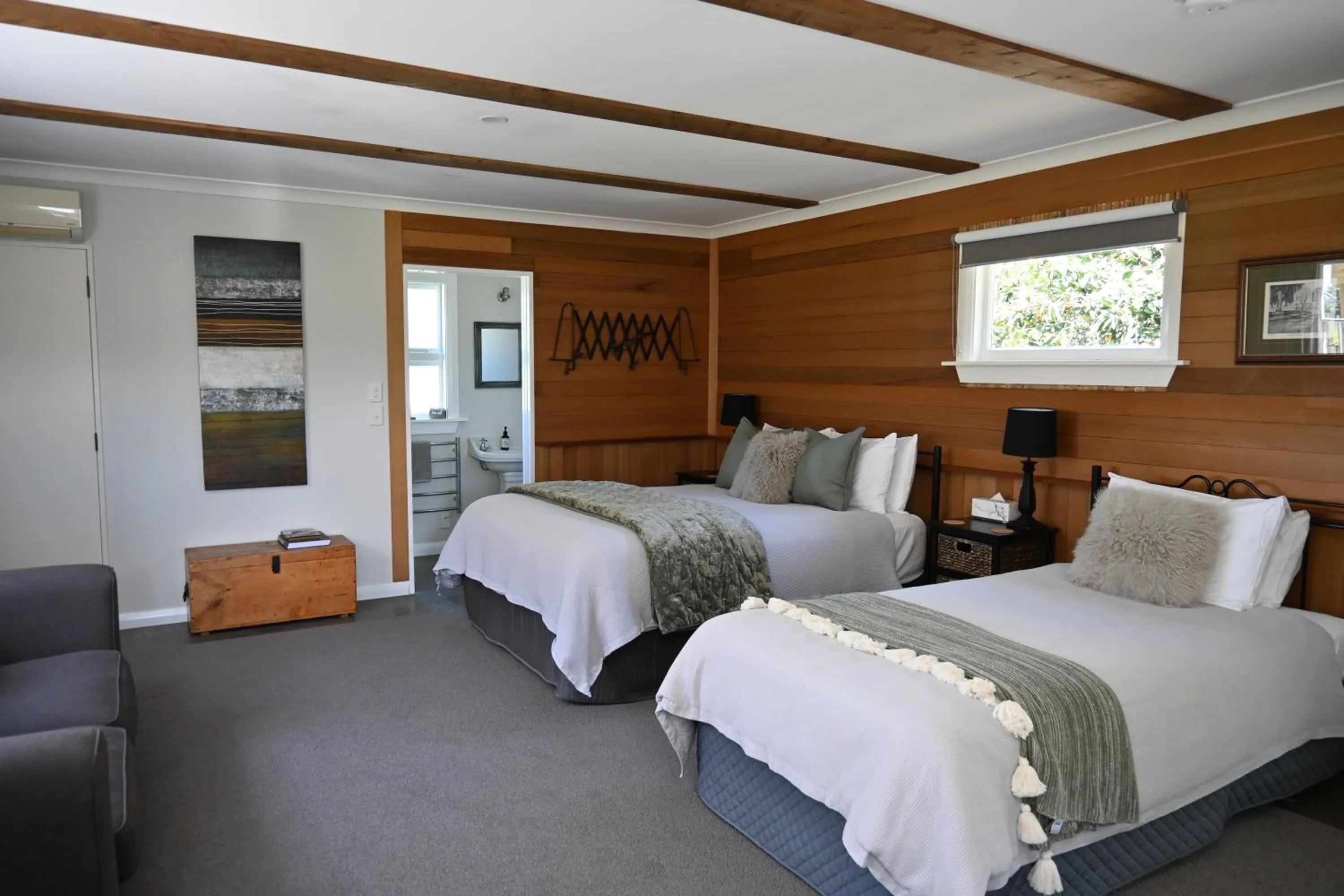 Bed in St Leonards Vineyard Cottages