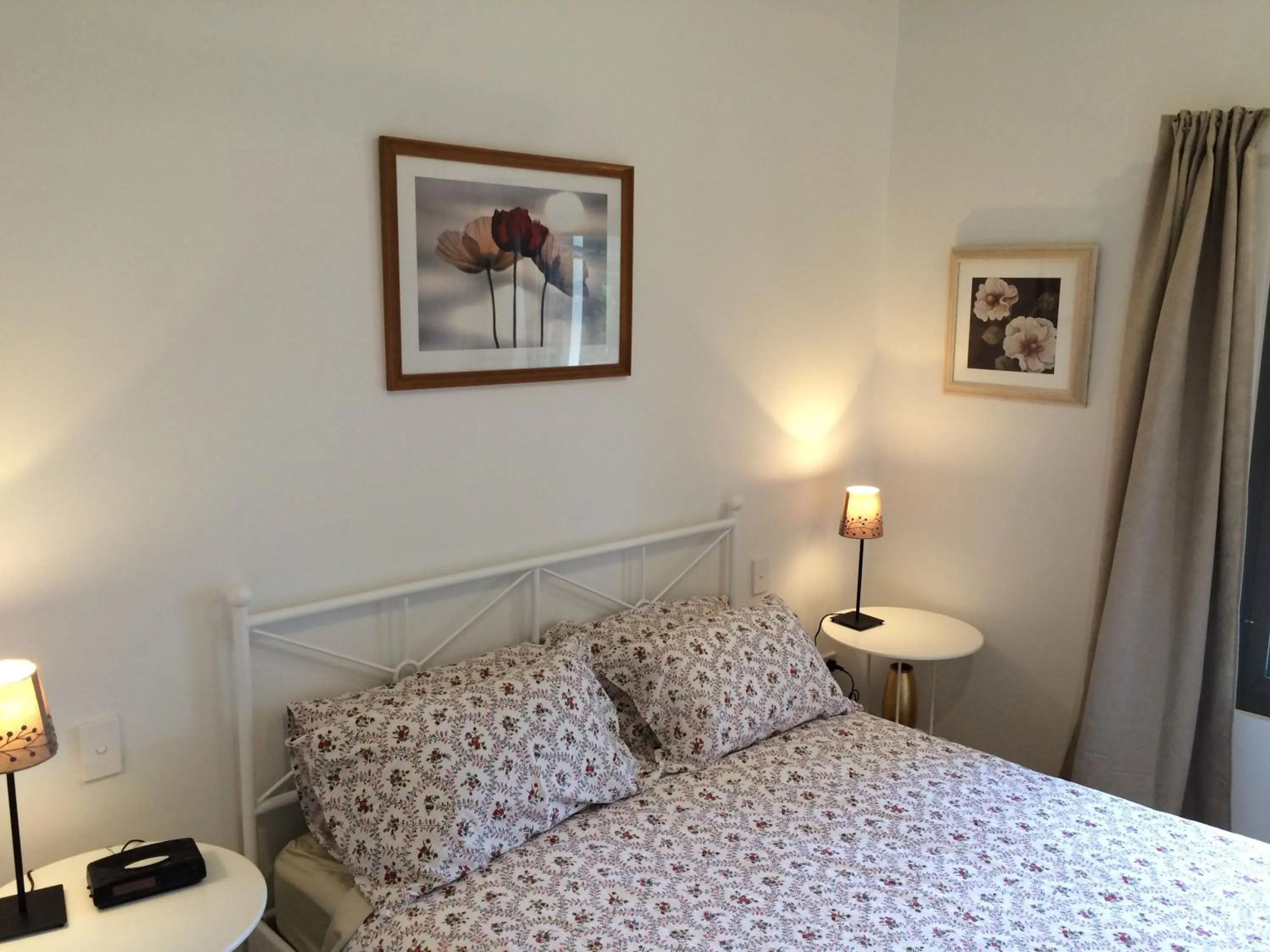 Bed in The Grape and Olive at Willunga