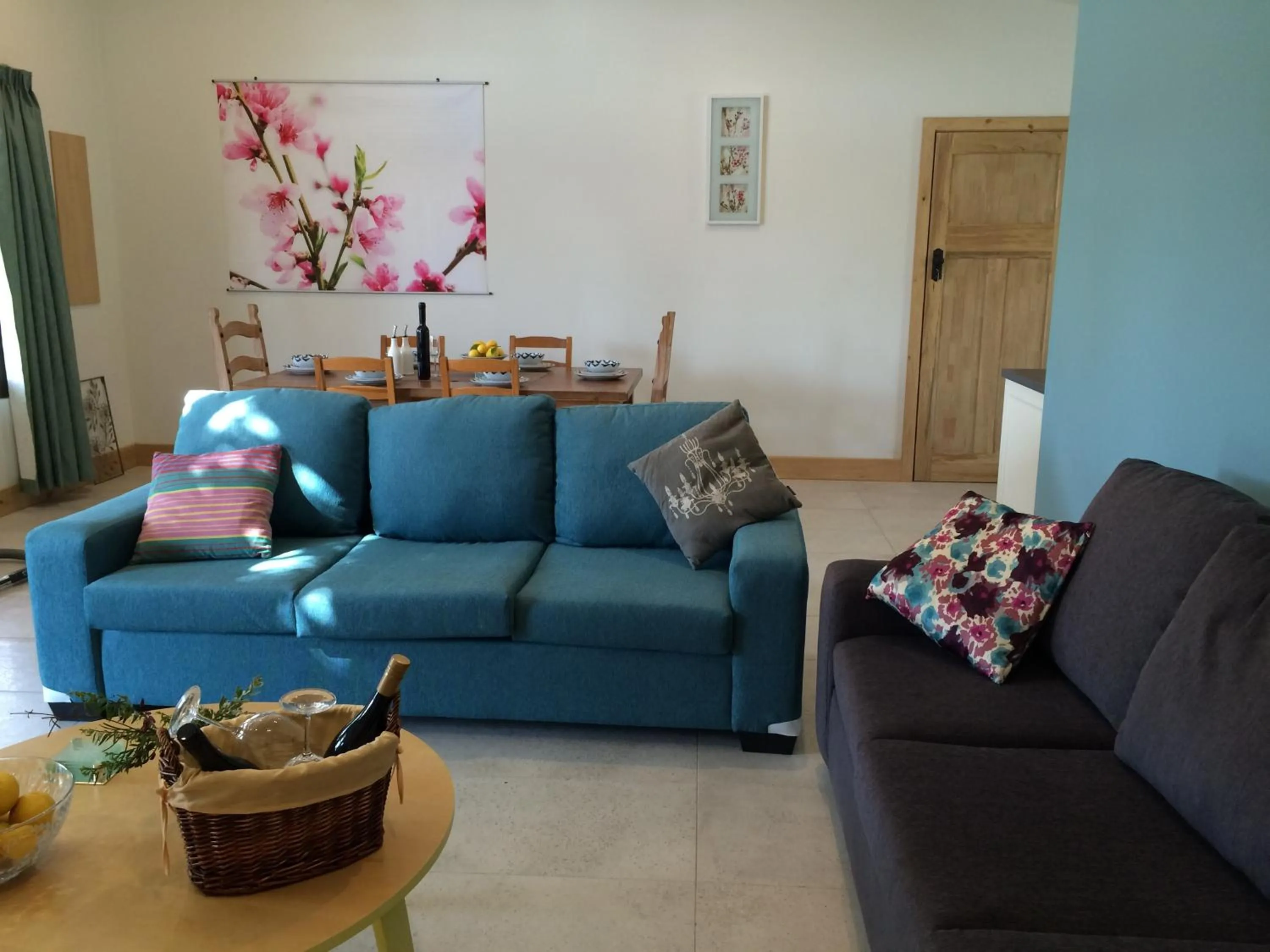 Living room in The Grape and Olive at Willunga