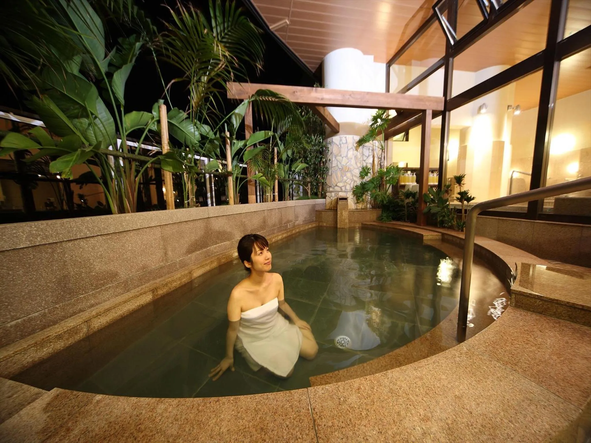 Hot Spring Bath in Hotel Amandi