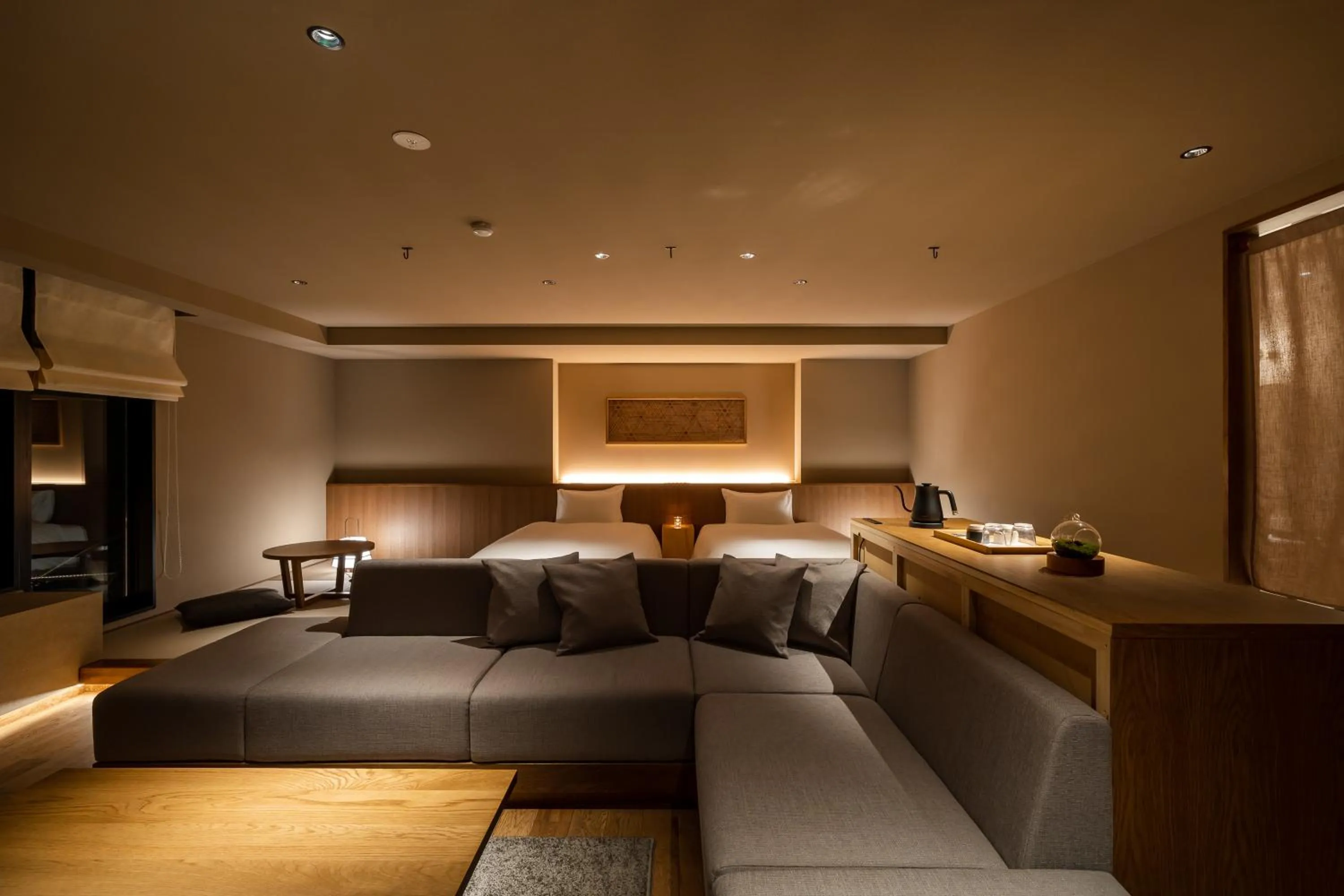 Photo of the whole room, Bed in Atarayo Nishiizu Onsen