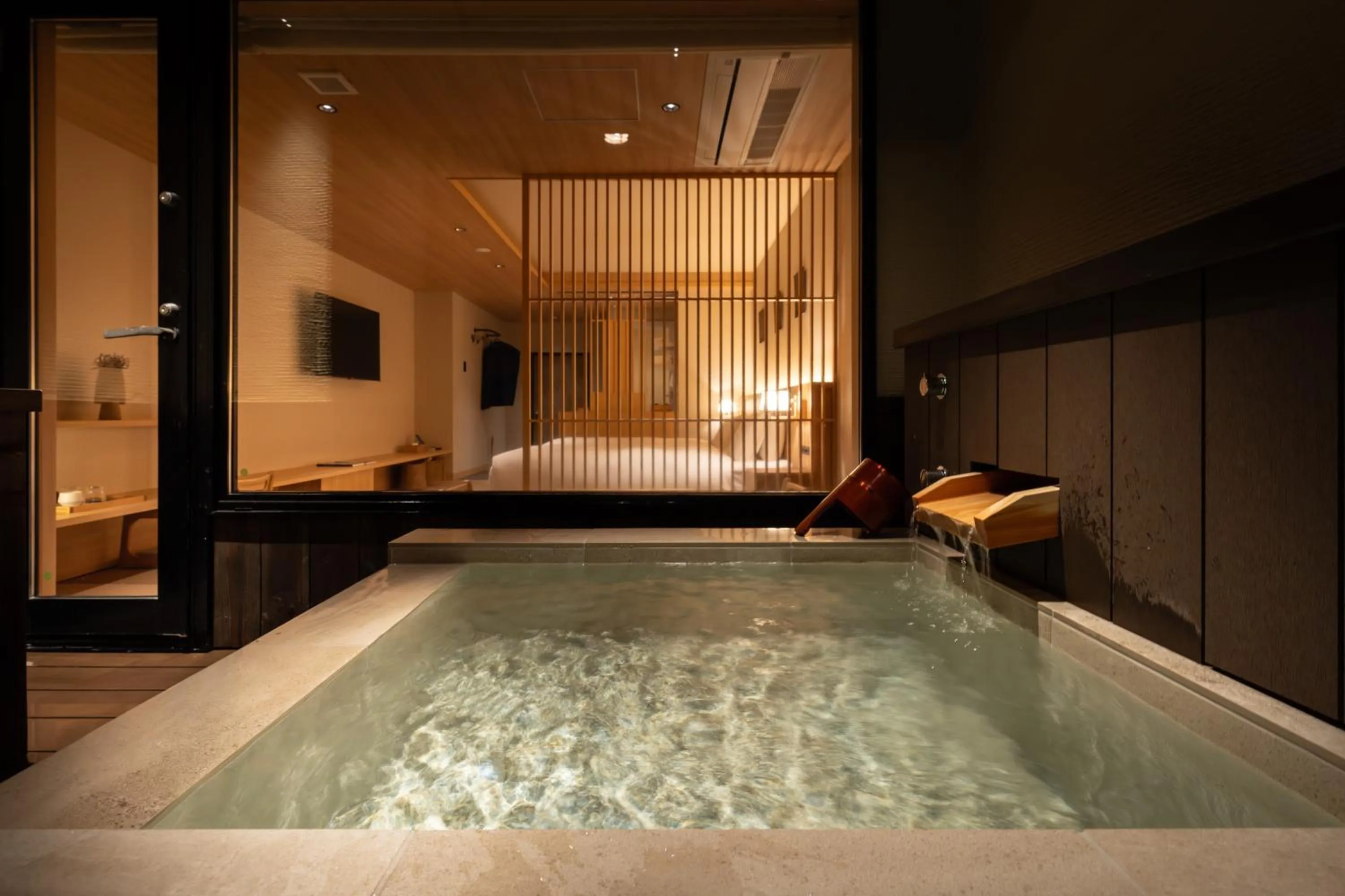 Open Air Bath in Atarayo Nishiizu Onsen