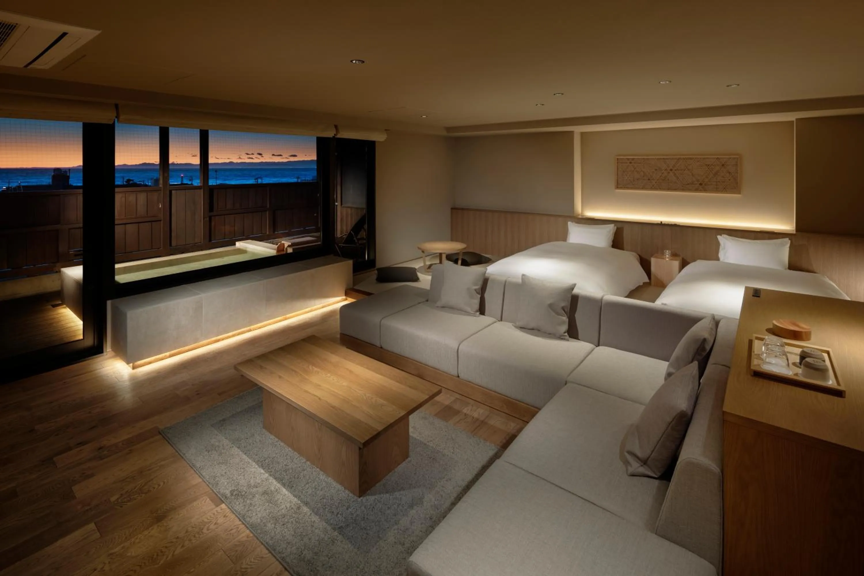 Living room, Bed in Atarayo Nishiizu Onsen