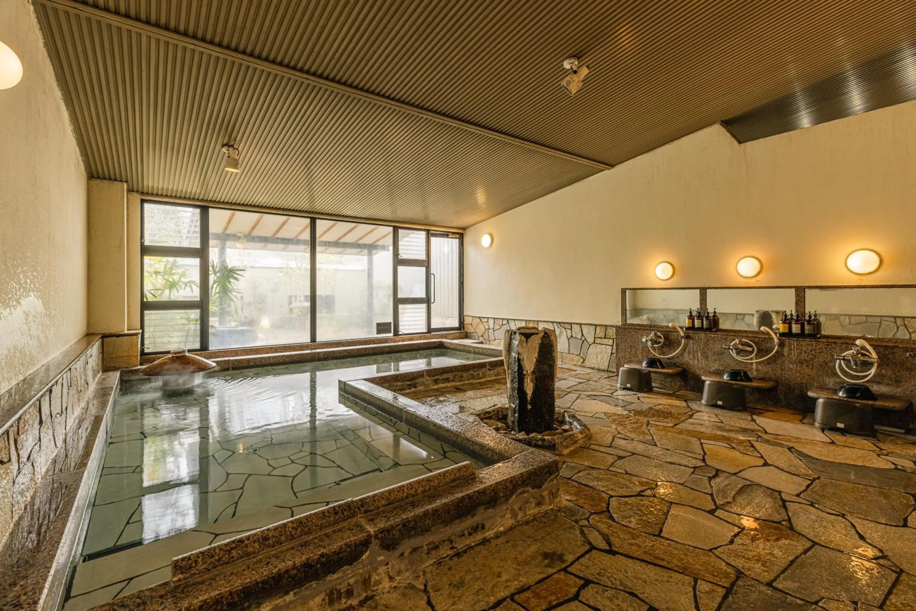 Hot Spring Bath in Atarayo Nishiizu Onsen