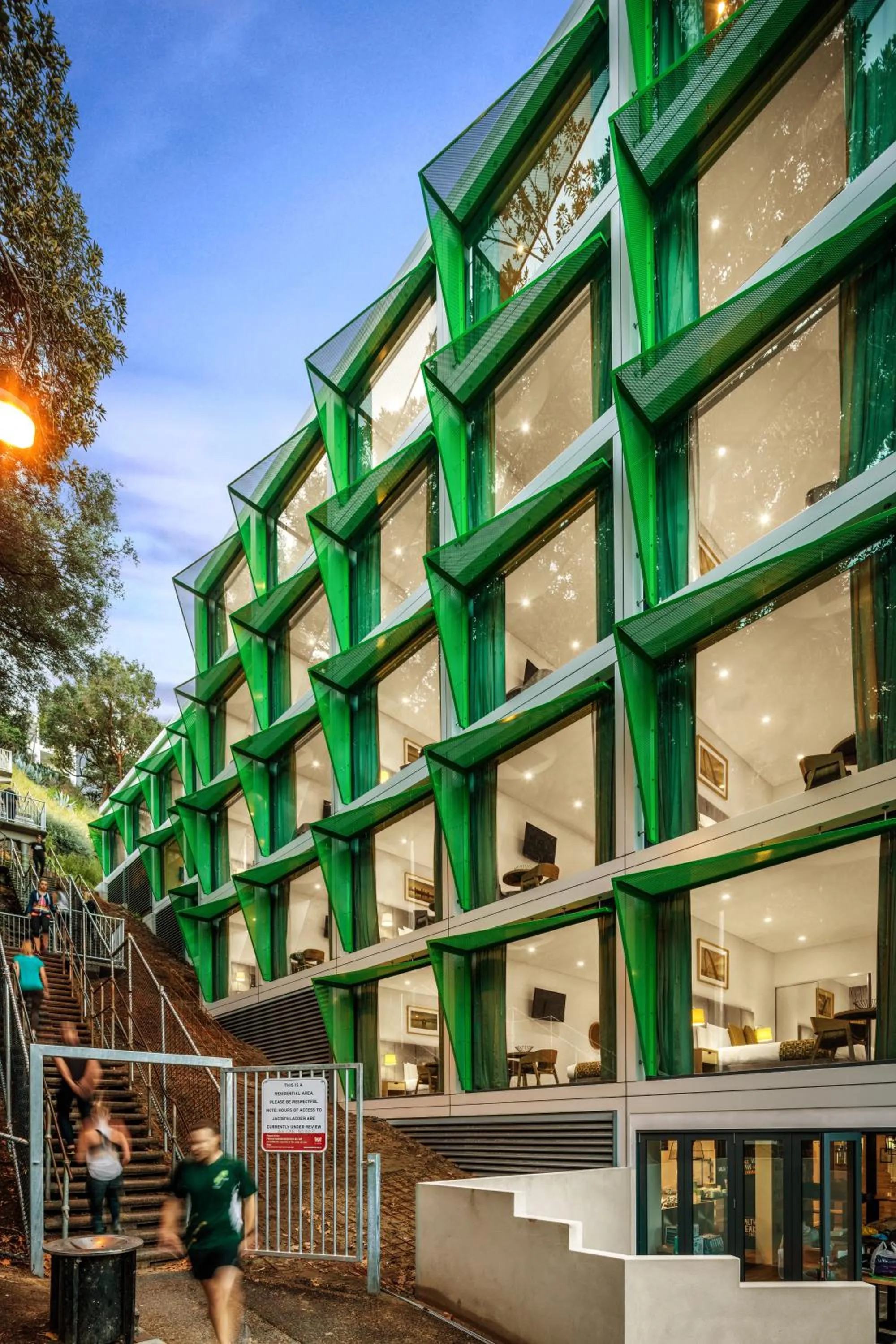 Area and facilities in Quest Mounts Bay Road