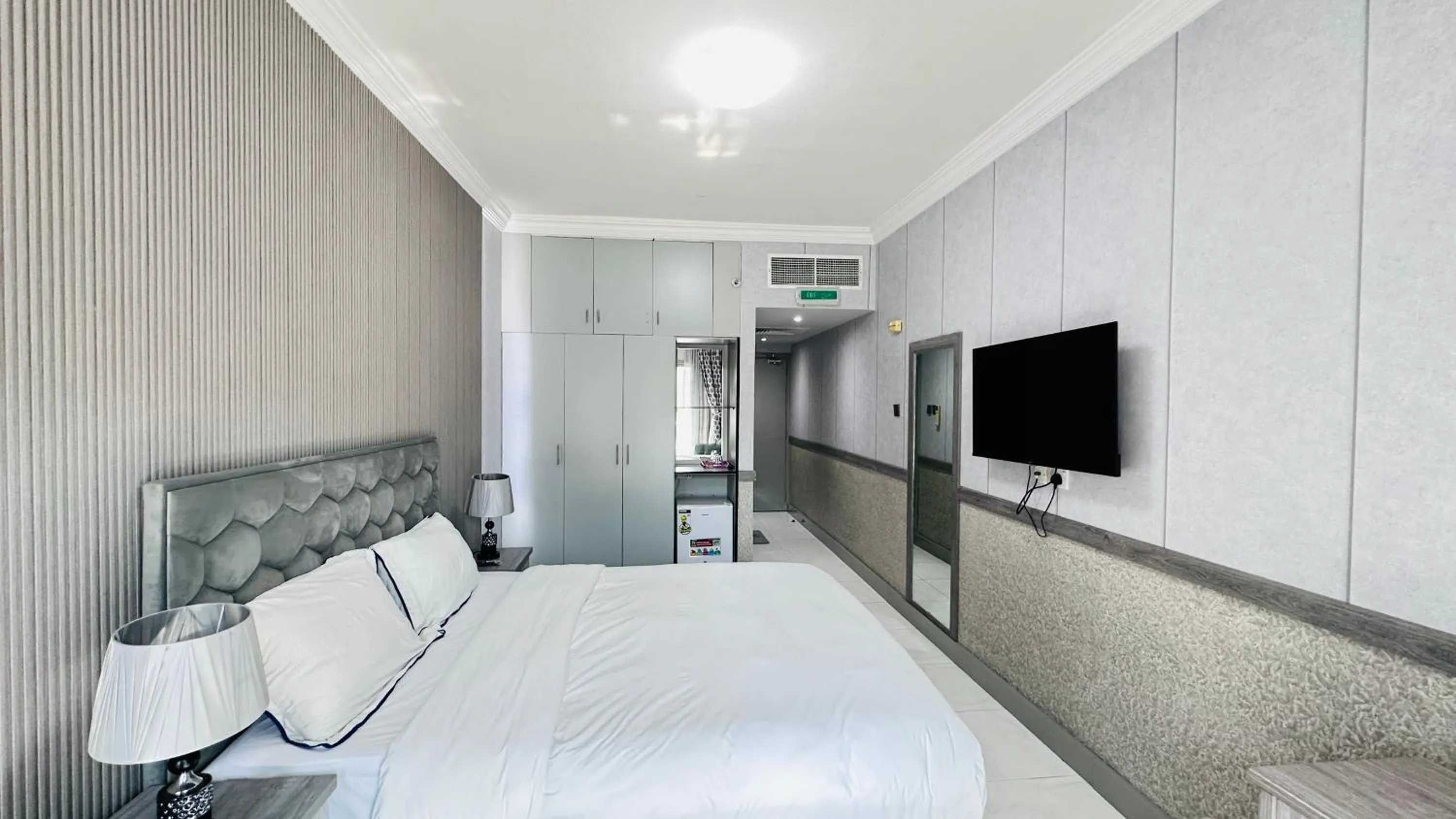 Photo of the whole room, Bed in Collection O San Marino Hotel