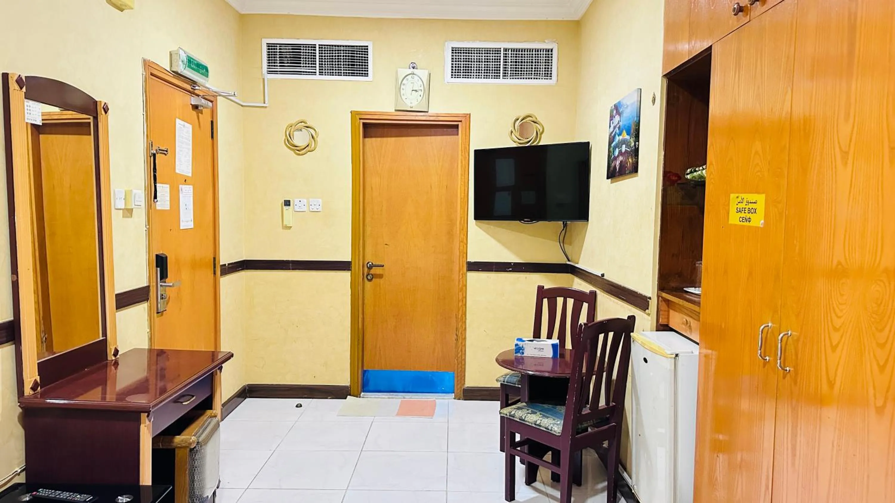 Photo of the whole room, Bed in Collection O San Marino Hotel