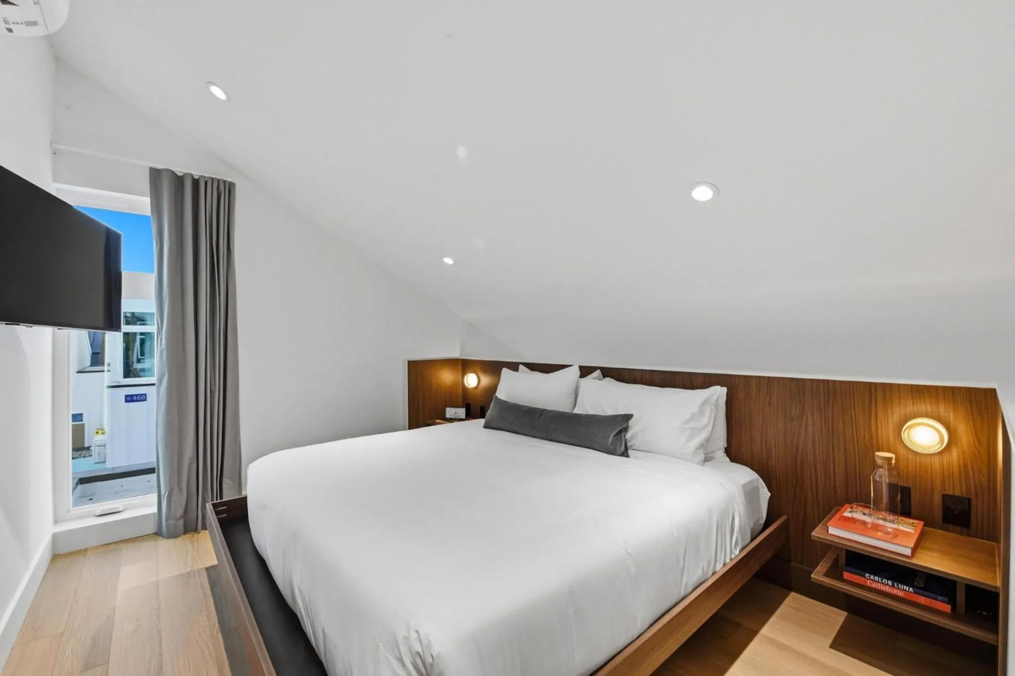 Bed in Hotel SOMA