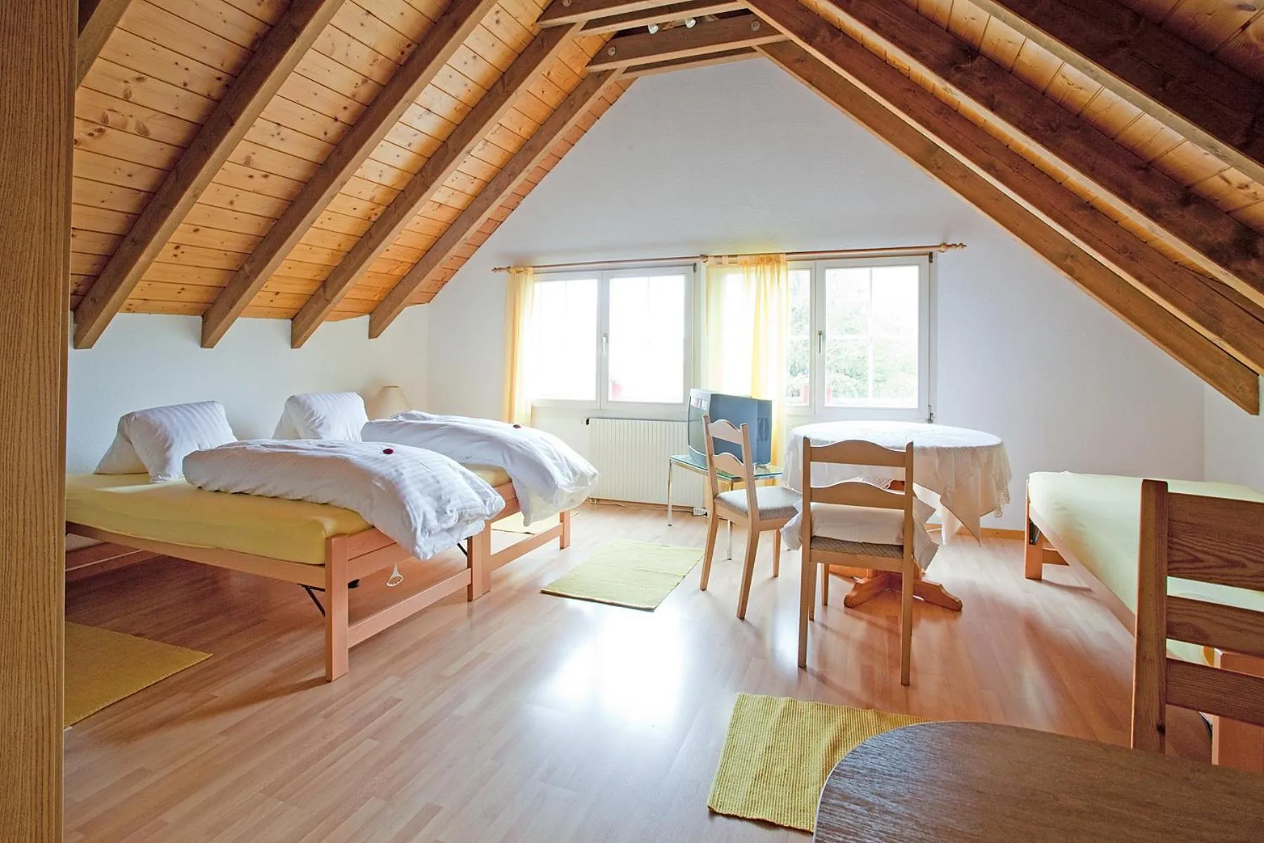 Photo of the whole room in Freihof Embrach