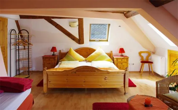 Property building, Bed in Gasthaus Korfu