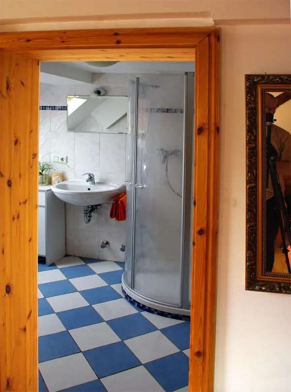 Shower in Gasthaus Korfu