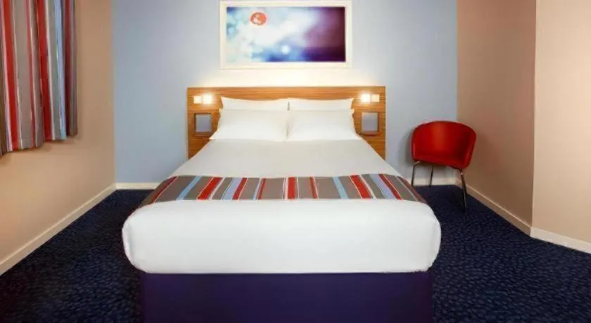 Bed in Travelodge Perth Broxden Junction