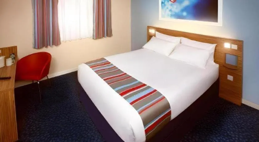 Bed in Travelodge Perth Broxden Junction