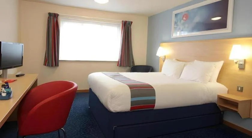 Bed in Travelodge Oxford Peartree