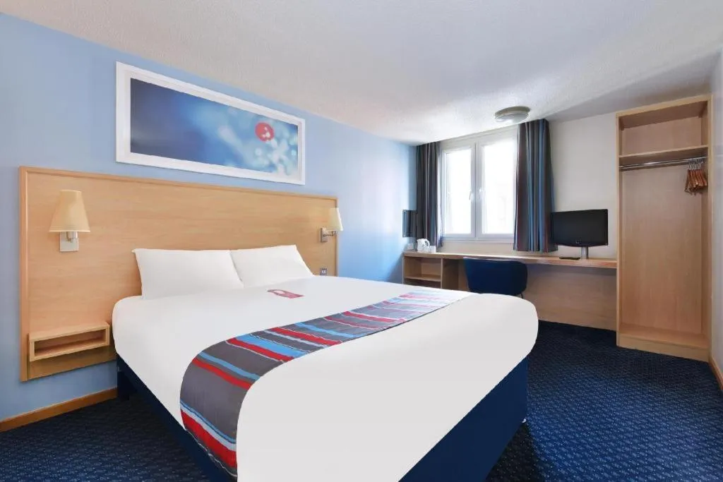 Bed in Travelodge Birmingham Central