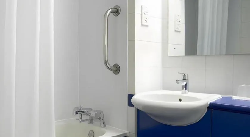 Travelodge London Raynes Park