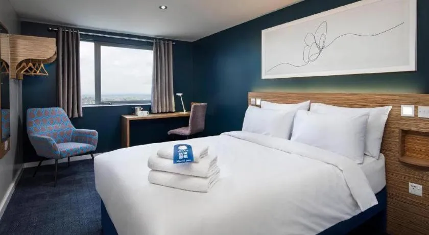 Bed in Travelodge Southampton Central