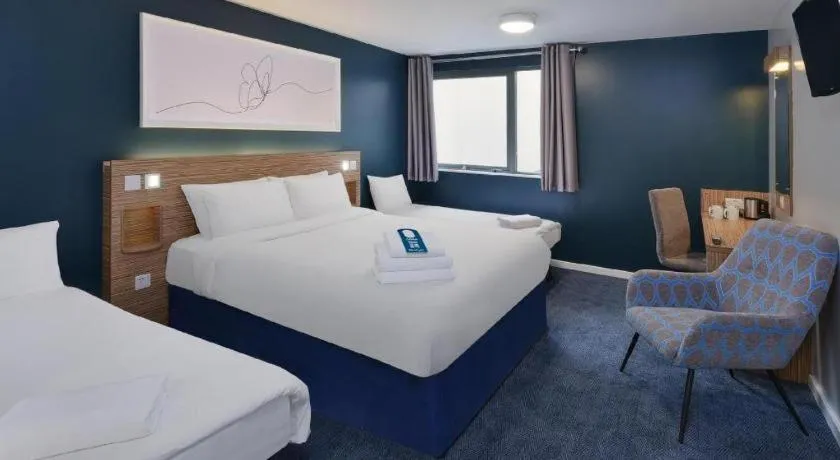 Bed in Travelodge Southampton Central