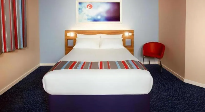 Bed in Travelodge Edinburgh Dreghorn