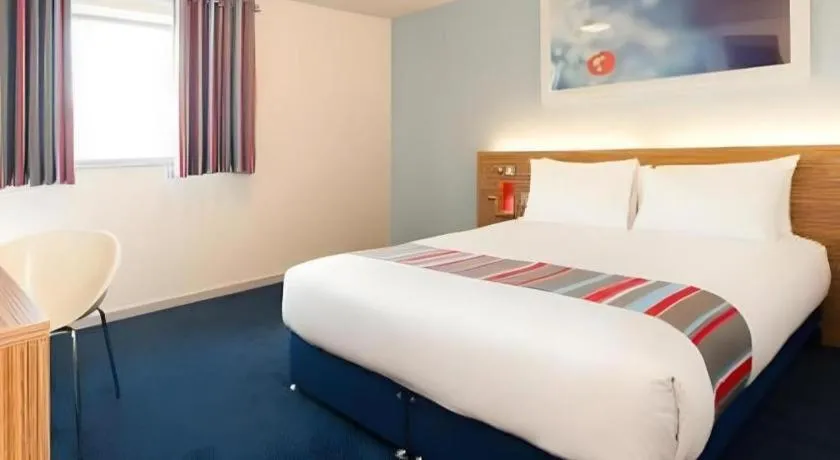 Bed in Travelodge Cardiff Central
