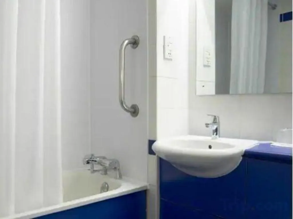 Travelodge Cardiff Central