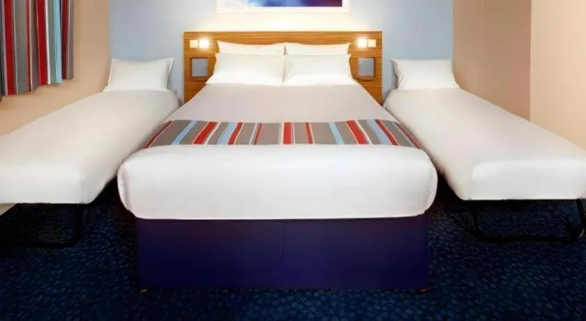 Bed in Travelodge Slough