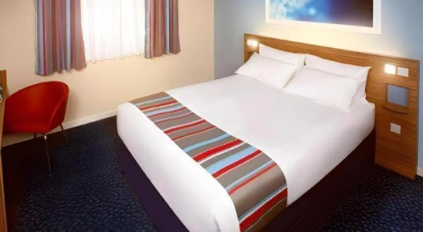 Bed in Travelodge Maidstone Central