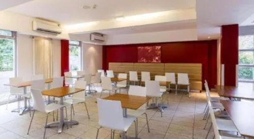 Travelodge Dundee Strathmore Avenue