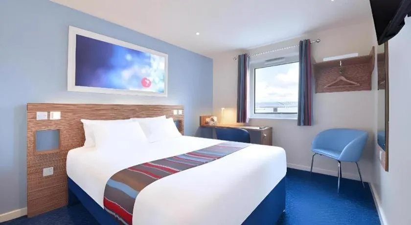 Bed in Travelodge London Richmond Central