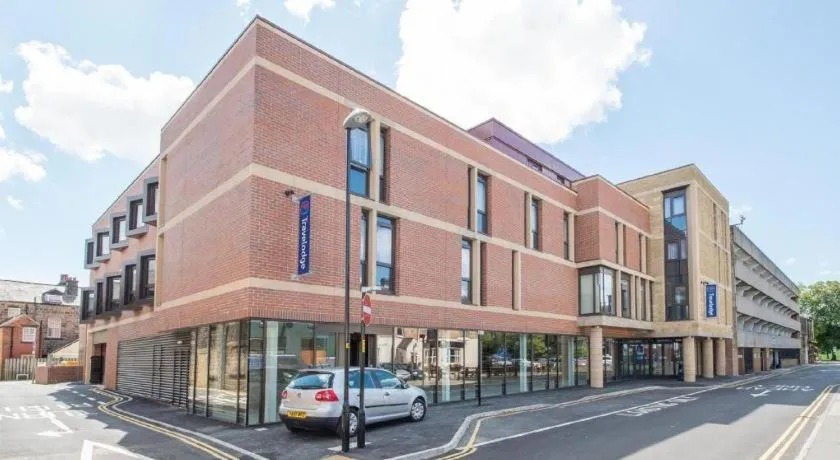 Travelodge Harrogate West Park