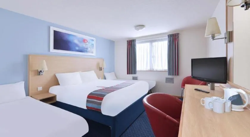Bed in Travelodge Bicester Cherwell Valley M40