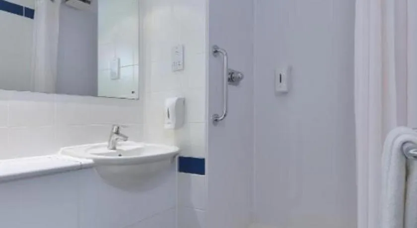 Travelodge Bicester Cherwell Valley M40