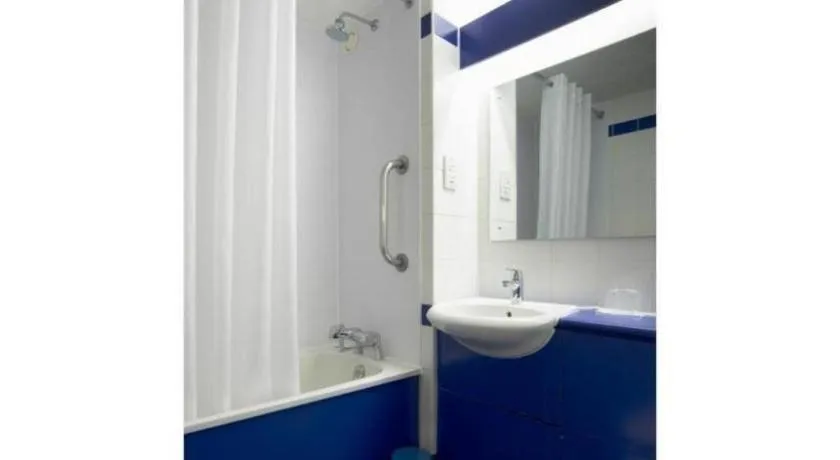 Travelodge Birmingham Central Broadway Plaza