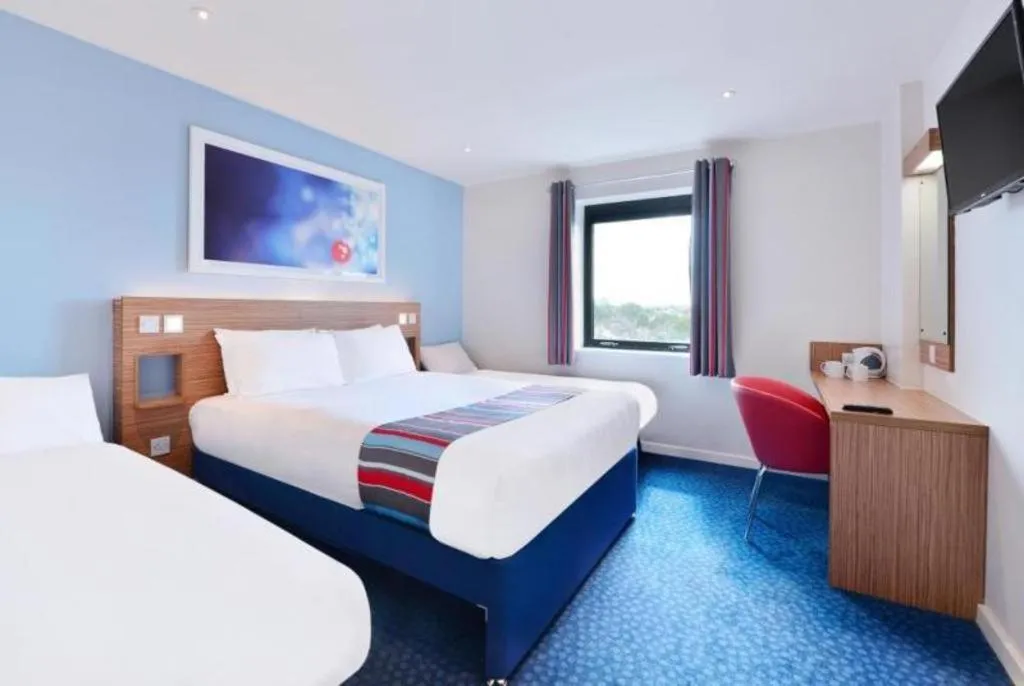 Bed in Travelodge Birmingham Central Broadway Plaza