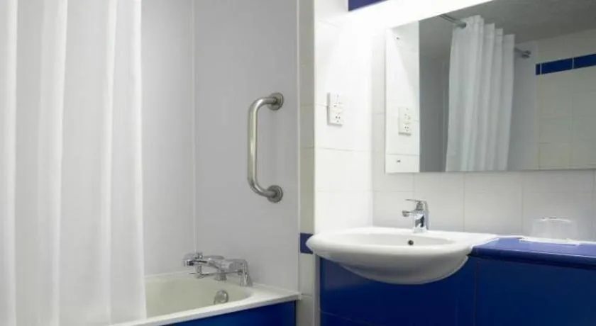 Travelodge Birmingham Central Broadway Plaza