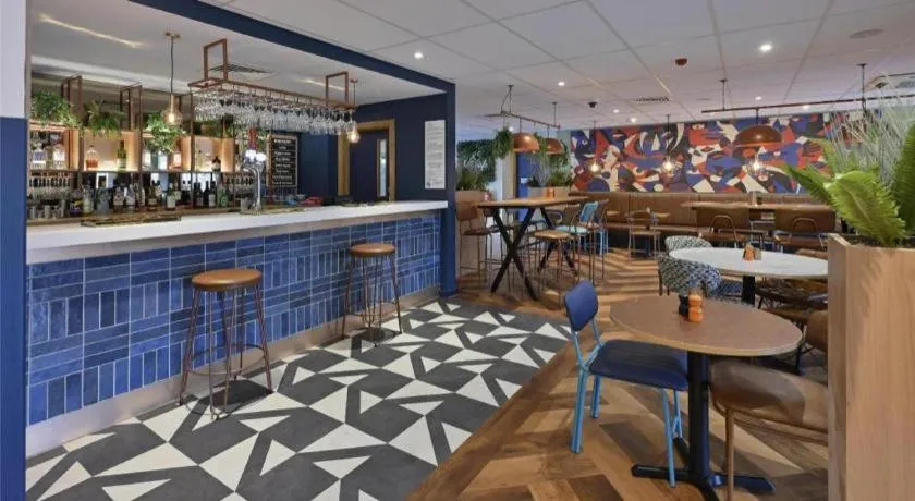 Travelodge Sunbury M3