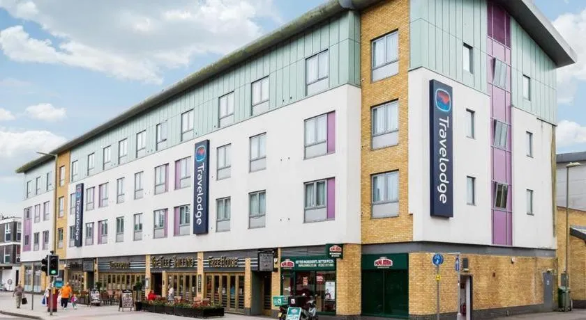 Travelodge Farnborough Central