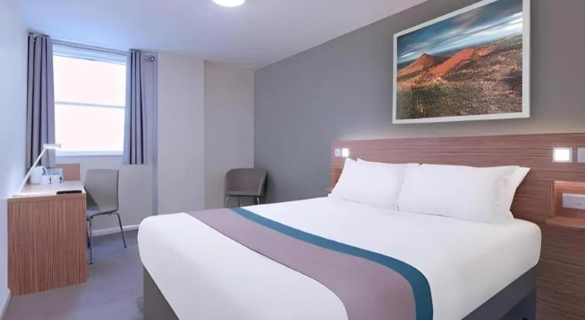 Bed in Travelodge London Kingston Upon Thames