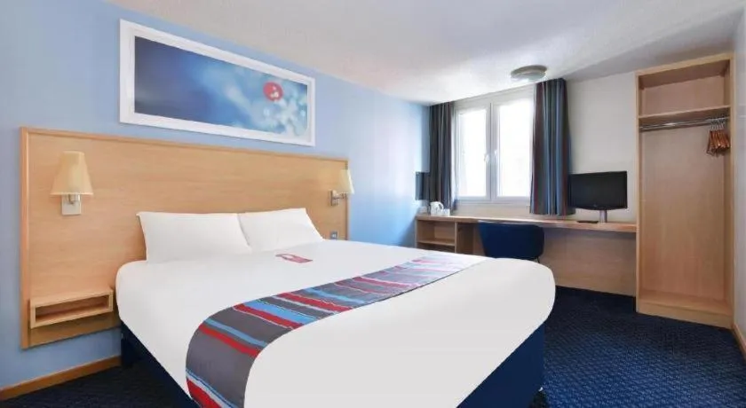 Bed in Travelodge Burton M6 Northbound