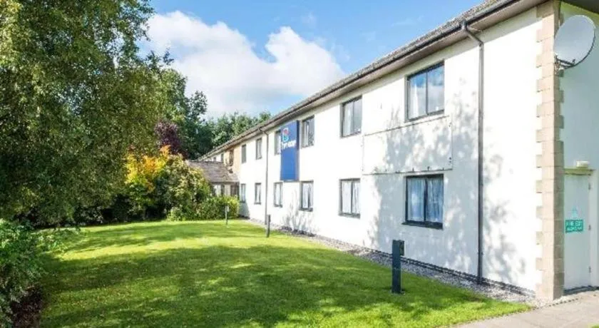 Travelodge Burton M6 Northbound