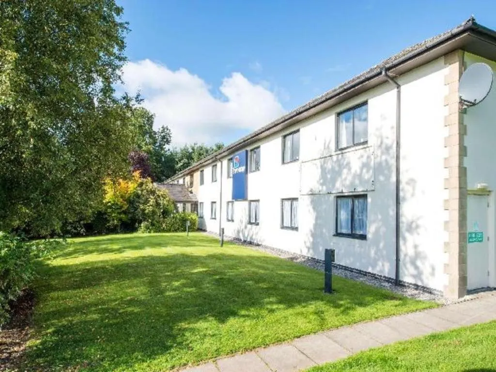 Travelodge Burton M6 Northbound